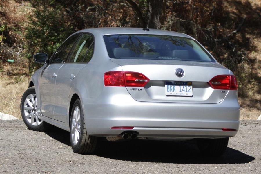  Volkswagen Jetta SE 2014 года  (фото 26 из 32)